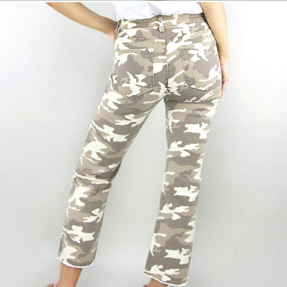26 NWT Tractr BLU Crop Flare Camo Jeans - Picture 2 of 5
